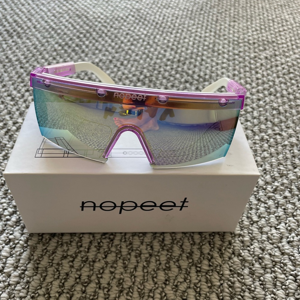 Nopeet sunglasses for women